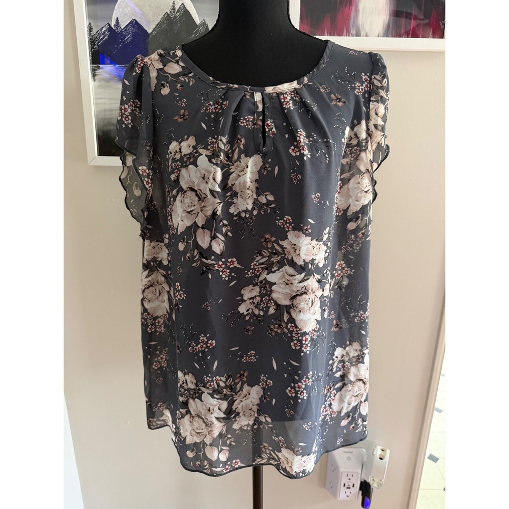 Shein Curve Womens 1XL Floral Blouse Grey Flutter Sleeve Pleated Keyhole Top
